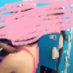 えす プールのロッカーから無邪気に配信♡