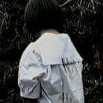 〇学生を草むらに