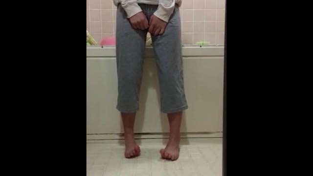 おしっこお漏らし＆牛乳浣腸お漏らし