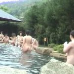 素人いっぱい露天風呂