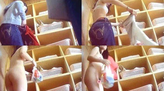 【初公開】J○の脱衣所観察