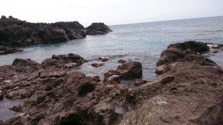 【海編】その歳で！？野外で着替えちゃうの？
