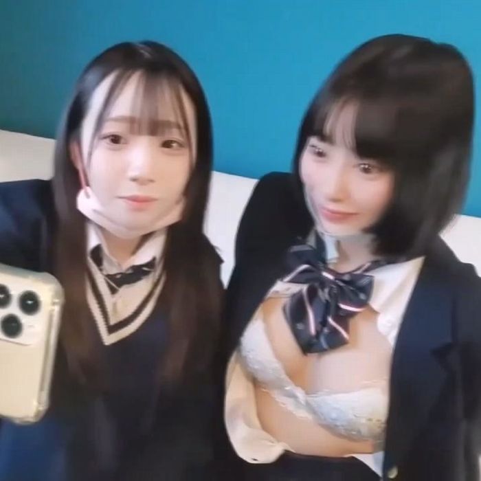 ※限定【無修正】奇跡の可愛いの美〇女 2人と夢の３P ！中出し！ 第一弾