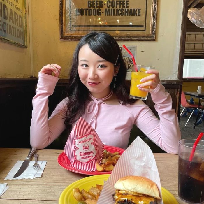 インスタグラマー　まりな　18歳の過去のあやまち