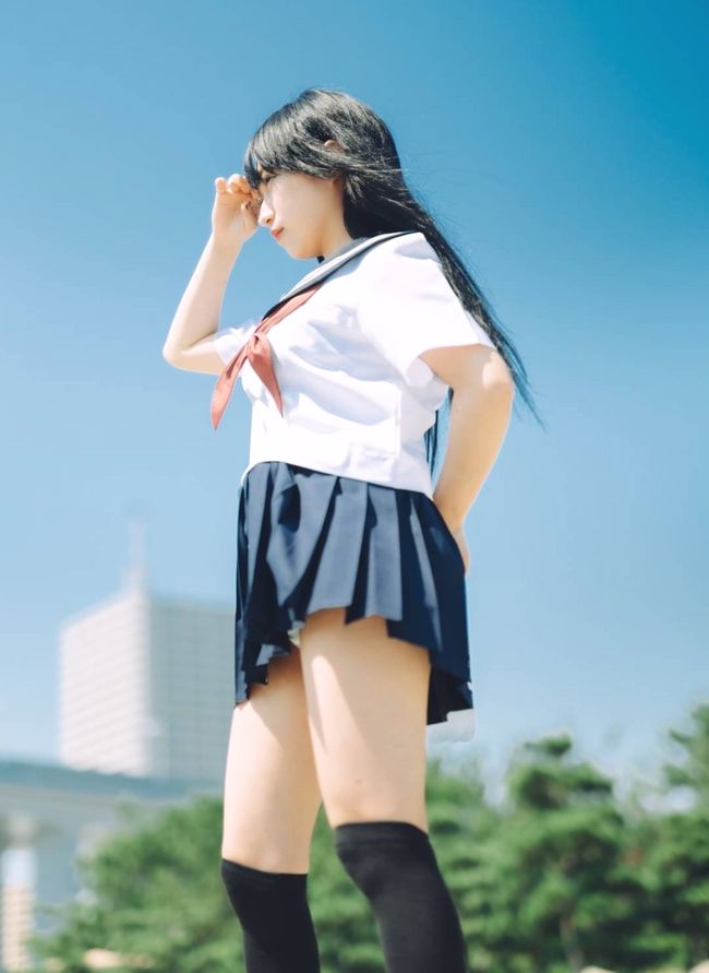 ともちん　コスプレーヤー　ちょいポチャ　19歳　生中だし