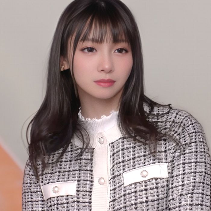 国際系大学１年生。中国ハーフ正統派アイドル顔のトリリンガル19歳。膣奥に種付け大量中出し。※高画質原盤送付