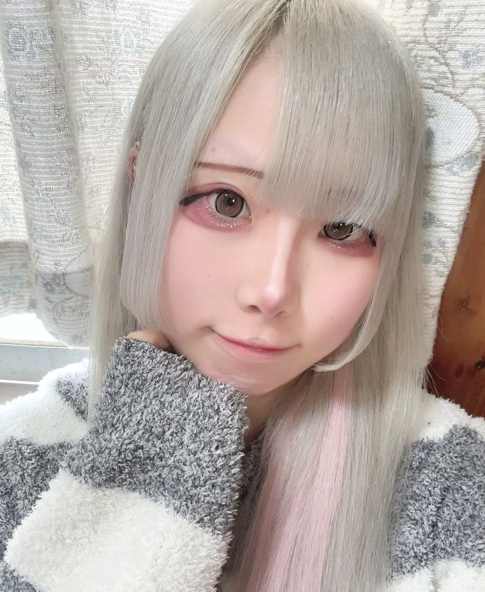 アイドル級に可愛いコンカフェ嬢ちゃんの自撮り