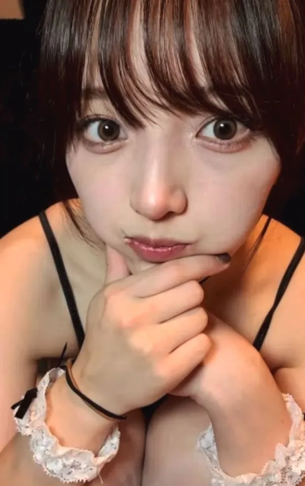 美女すぎる大人気なライブ配信