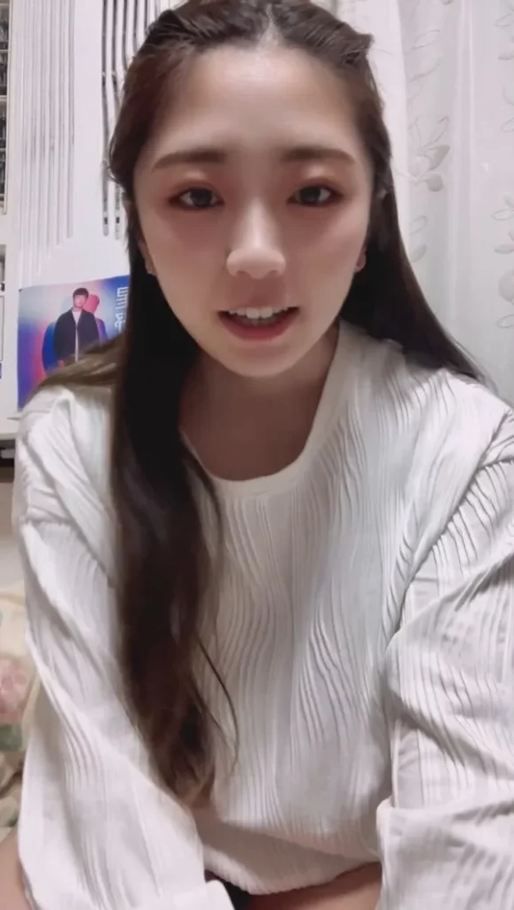 素人激かわパイパンJDのおもちゃオナニー