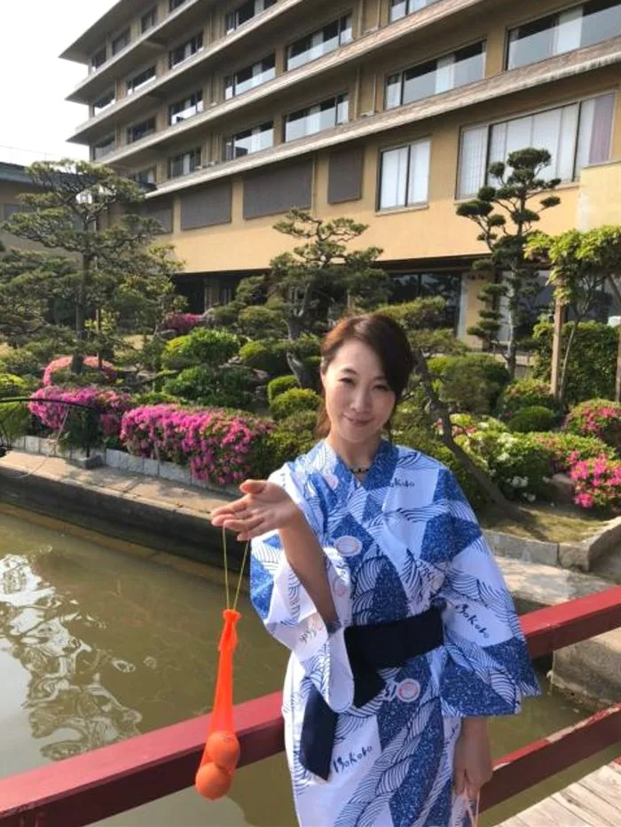 【画像26枚・動画8本】３Pなんてへっちゃら、美魔女のチンポさばき