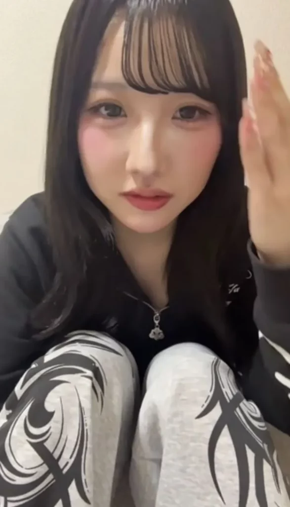 コンカフェ嬢とのzoom通話オナ