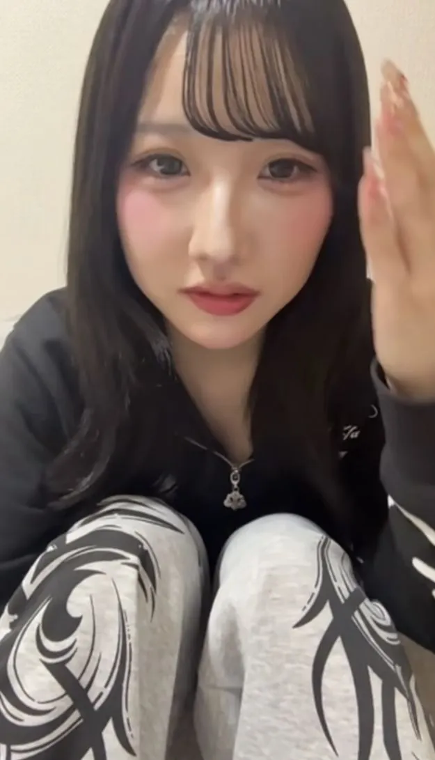 コンカフェ嬢とのzoom通話オナ