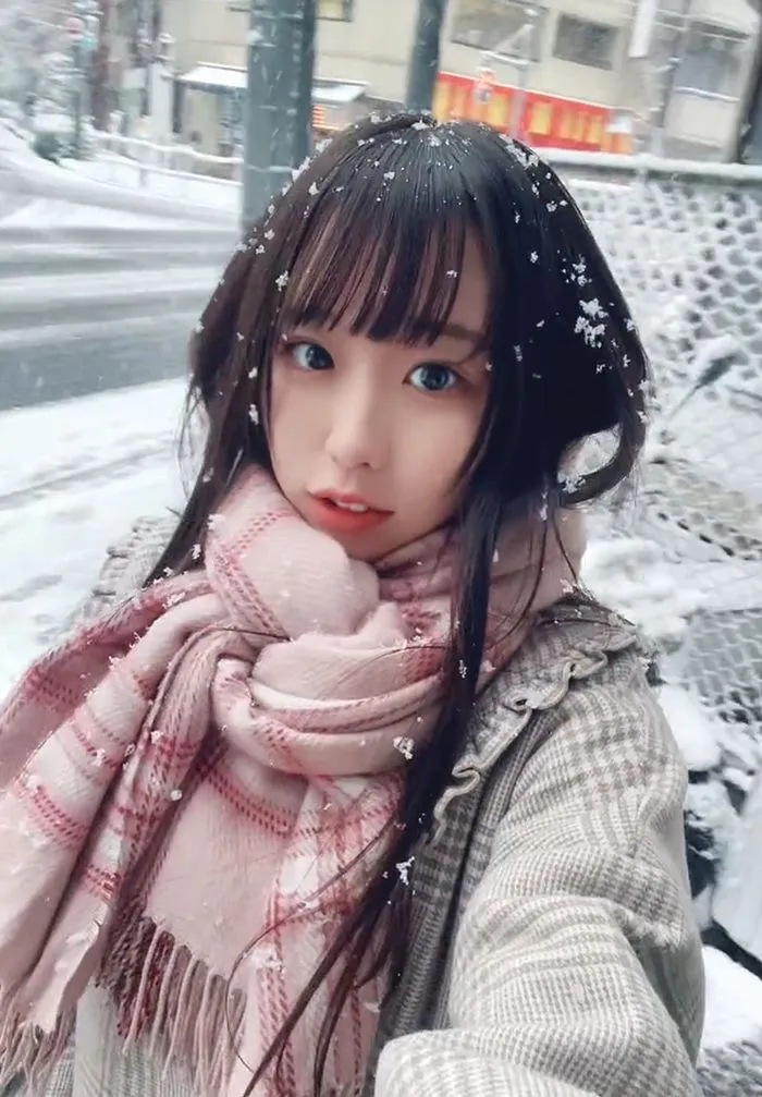 土日限定！SNS総フォロワー30万人の現役アイドルとZoomオナニー – 完全保存版