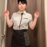 マク〇ナルドの制服でオナニーしちゃう変態さん【ZIP】