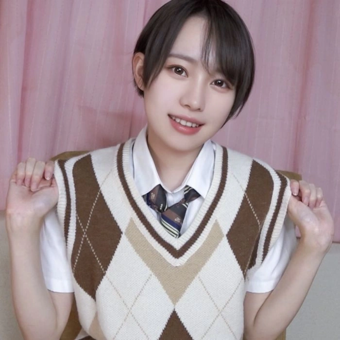 【超特価／在庫限り】※剛毛くぱぁ※アイドル活動中１８歳美形ショート。初収録・限定アーカイブ版。