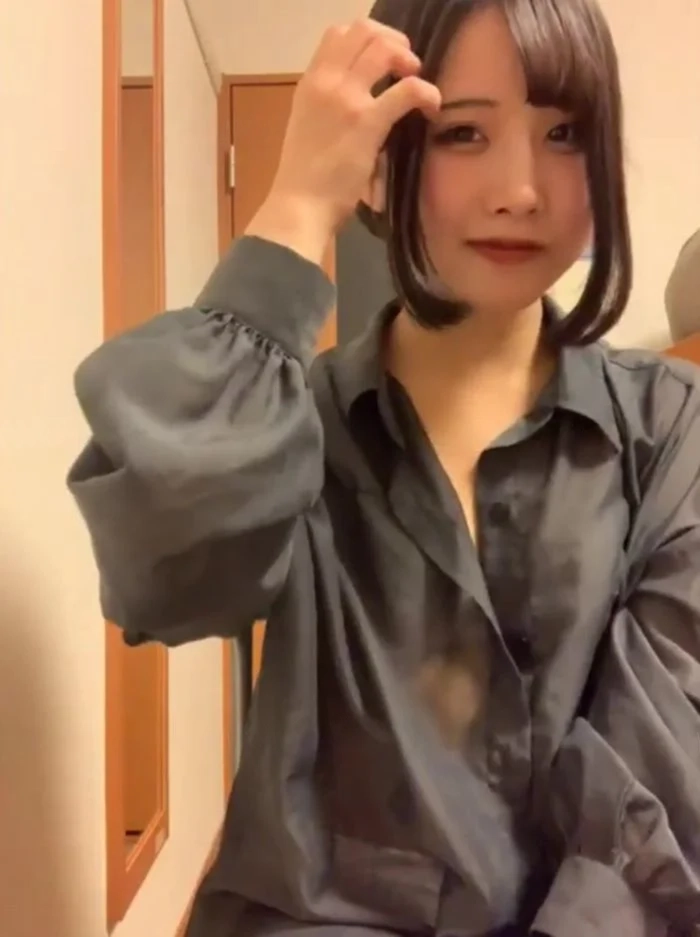 お姉さんが言葉責めしながらzoomオナニー