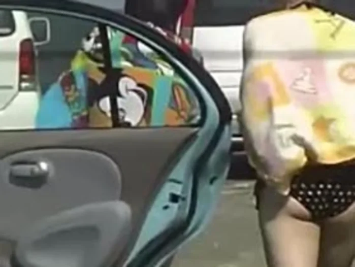 海辺のギャル着替え、水着ズ－ム