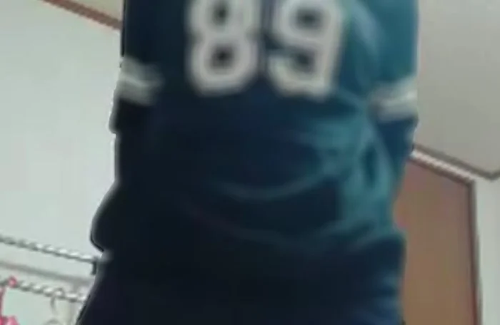 みんなの前で着替え「はずかし～」