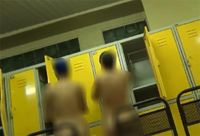 プールの着替え室７