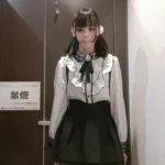コンカフェ嬢 女子トイレでオナニー配信