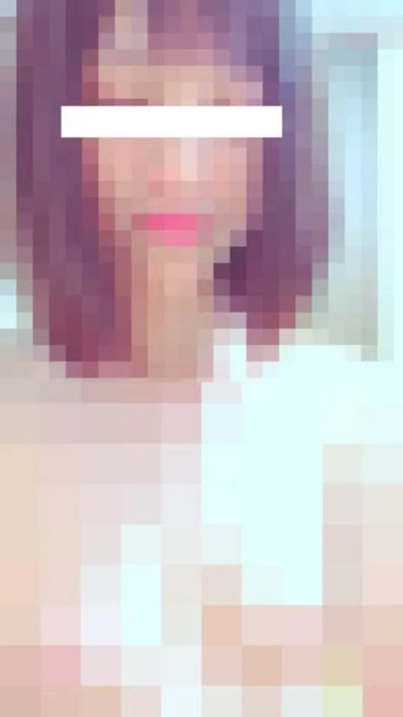 透明感のある美人ちゃんのきれいなおっぱい
