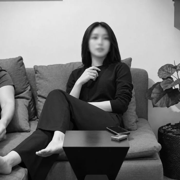 Beauty-Beraterin MILF erobert! ❤️ Teil 2 (knapp zensiert)