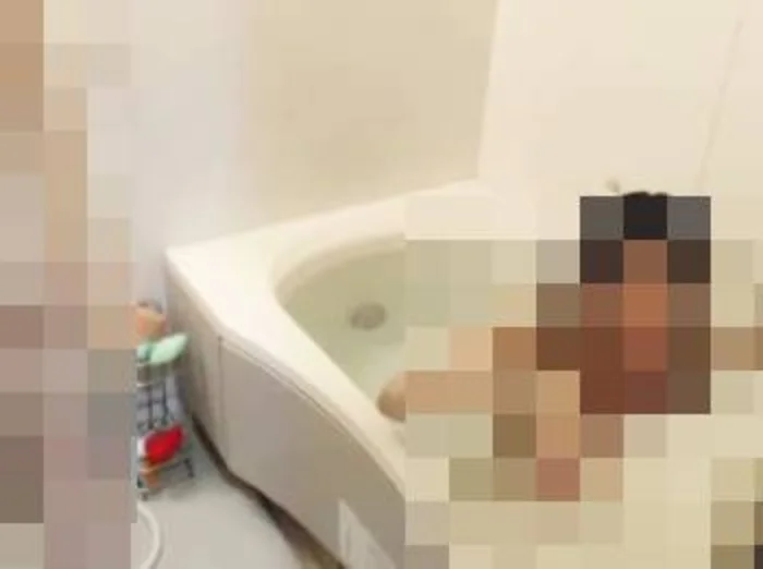 処女ッコが2人で仲良くお風呂でじゃぶじゃぶ